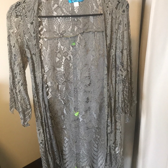 Francesca’s Olive Green Lace Kimono - Picture 1 of 2
